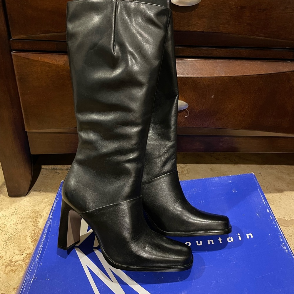 Black Leather boots 2 1/2” heels